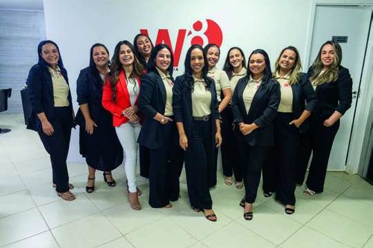 Vitória Lemes & Business Wave: