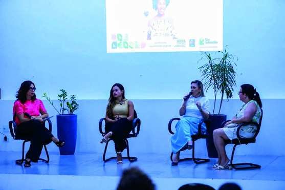 Vitória Lemes & Business Wave: